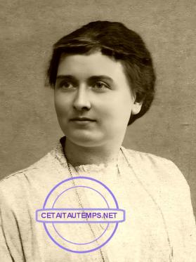 Aline valet buste 183526
