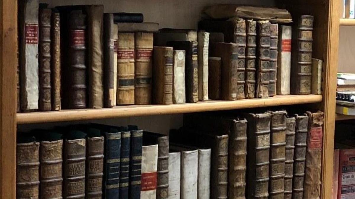 l'archevêché, les registres de catholicité