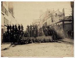 Barricade rue des amandiers