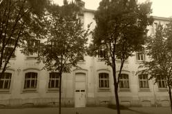 ecole100-rue-repulbique-paris.jpg