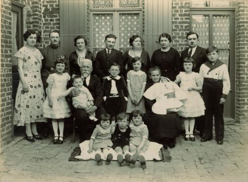 Famille fruit communion adolphe