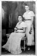 Marcelle et berthe 1er bal 1940