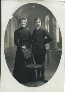 Tante eugenie et eugene noyelle son fils 001